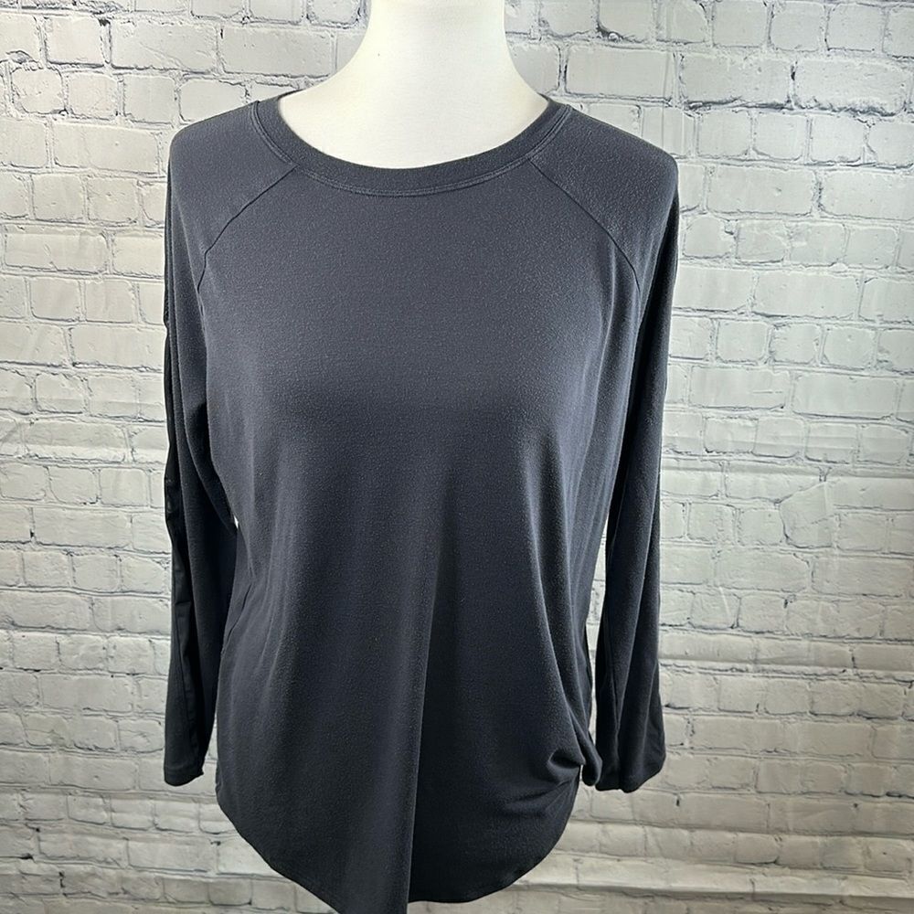 🔵 Athleta Navy Blue Long Sleeve Workout Top - Size Small